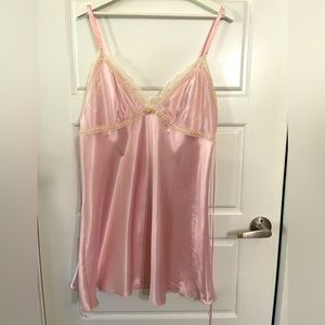 Vintage Oscar de la Renta' Pink Label night gown